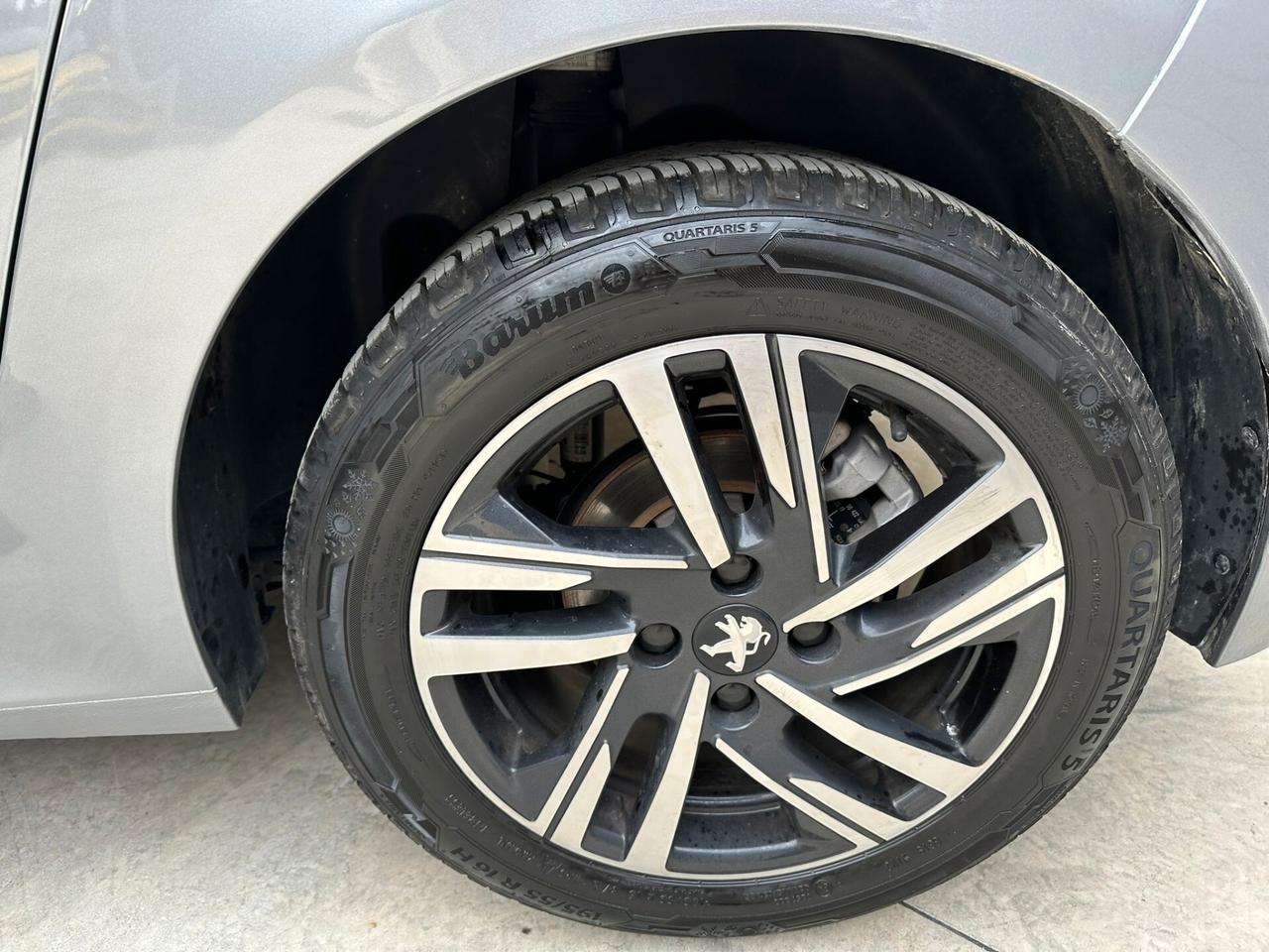 Peugeot 208 PureTech 100 Stop&Start 5 porte Style
