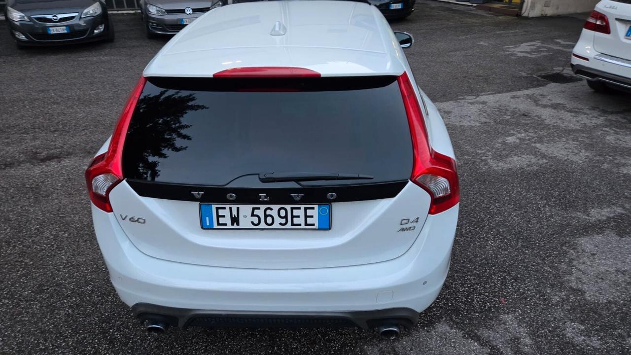 Volvo V60 D4 AWD Geartronic R-design Momentum