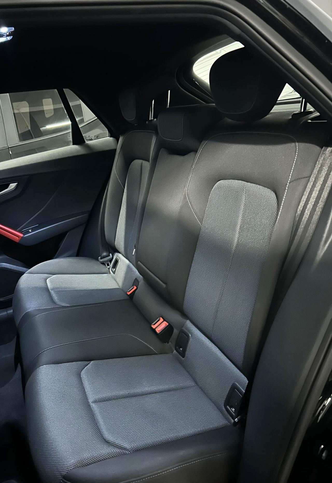 Audi Q2 30 TDI S tronic Identity Black