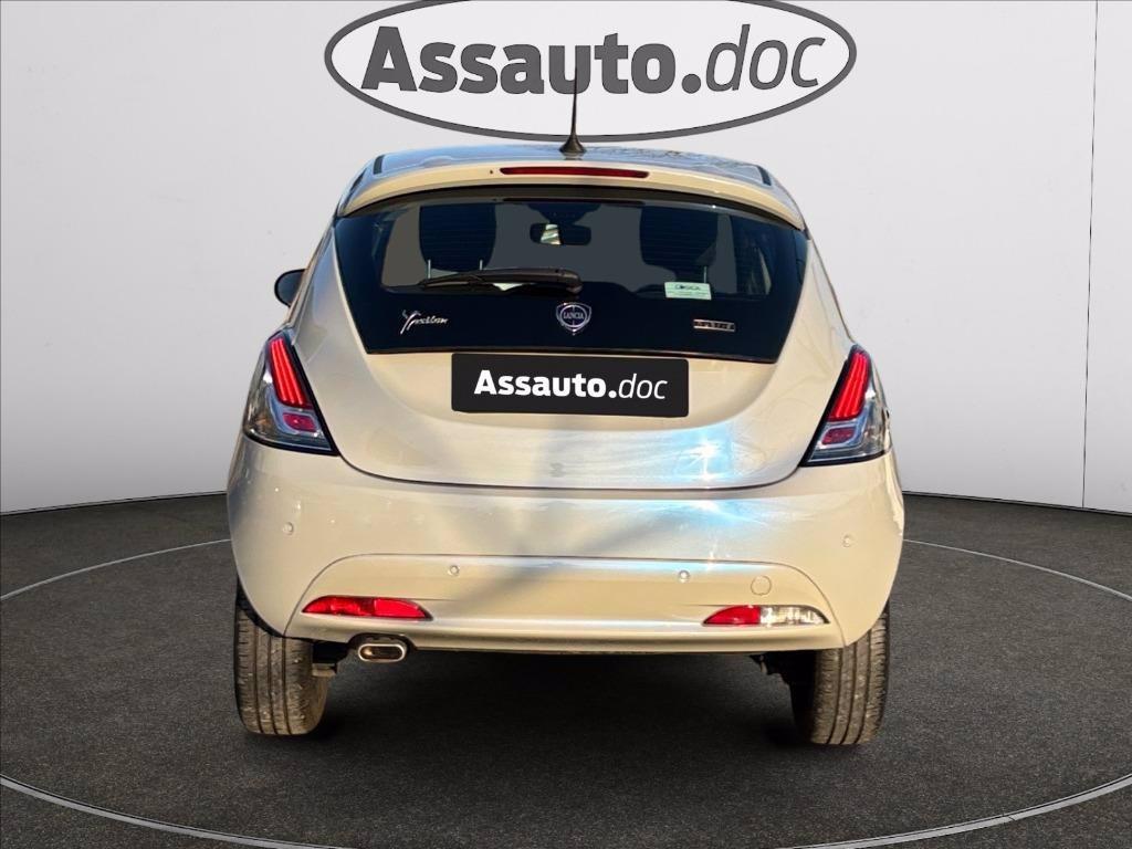 LANCIA Ypsilon 1.0 firefly hybrid Gold s&s 70cv del 2022