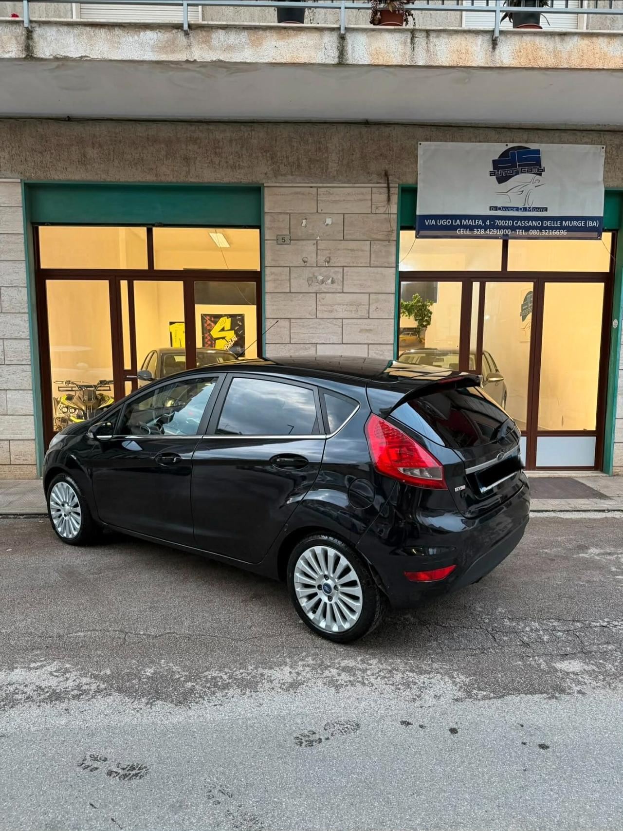 Ford Fiesta 1.4 TDCi 68CV 5 porte Titanium