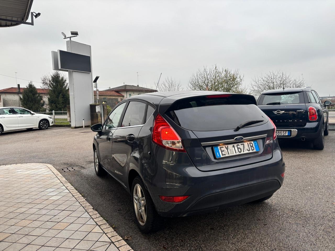 Ford Fiesta 1.4 GPL Neopatentati