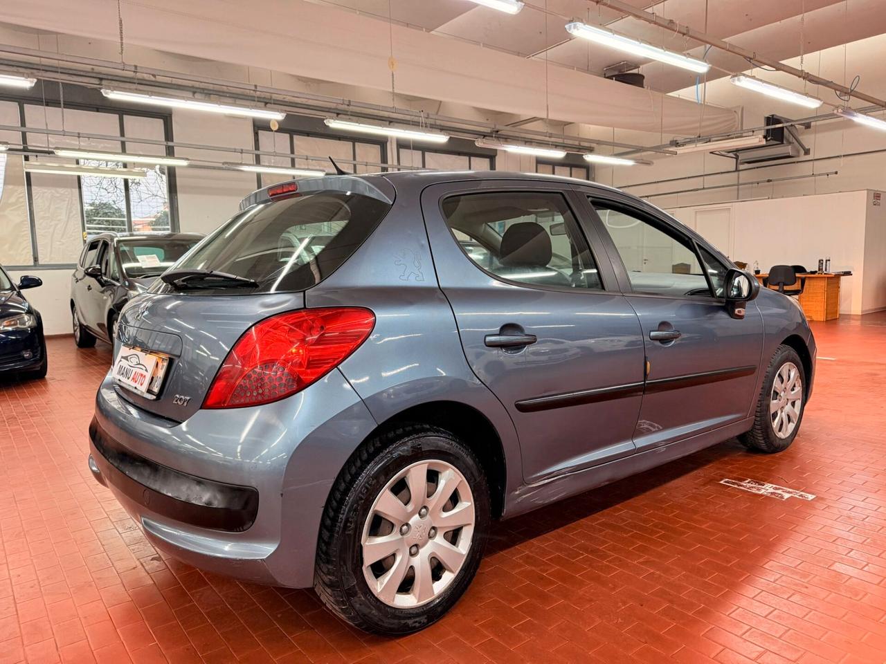 Peugeot 207 1.4 HDi 70CV 5p. Ok Neopatentati