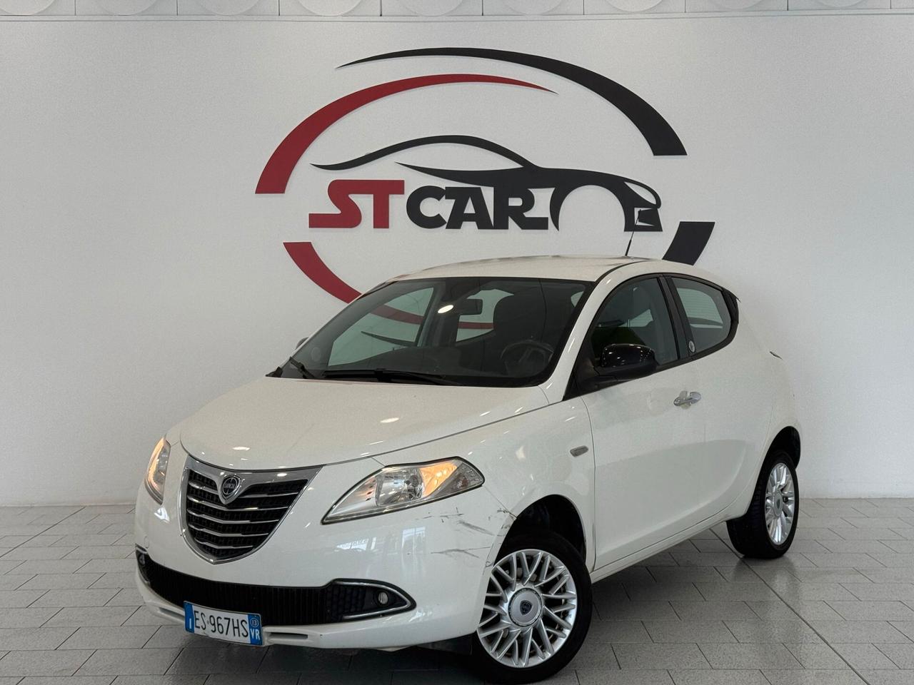Lancia Ypsilon 0.9 TwinAir 85 CV 5 porte Metano Ecochic Gold