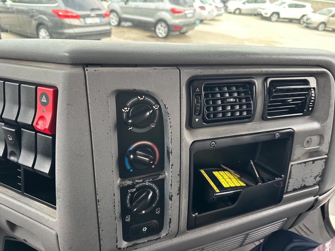 Renault Trucks 2006 ALLS. NEGOZIO pedana elettrica