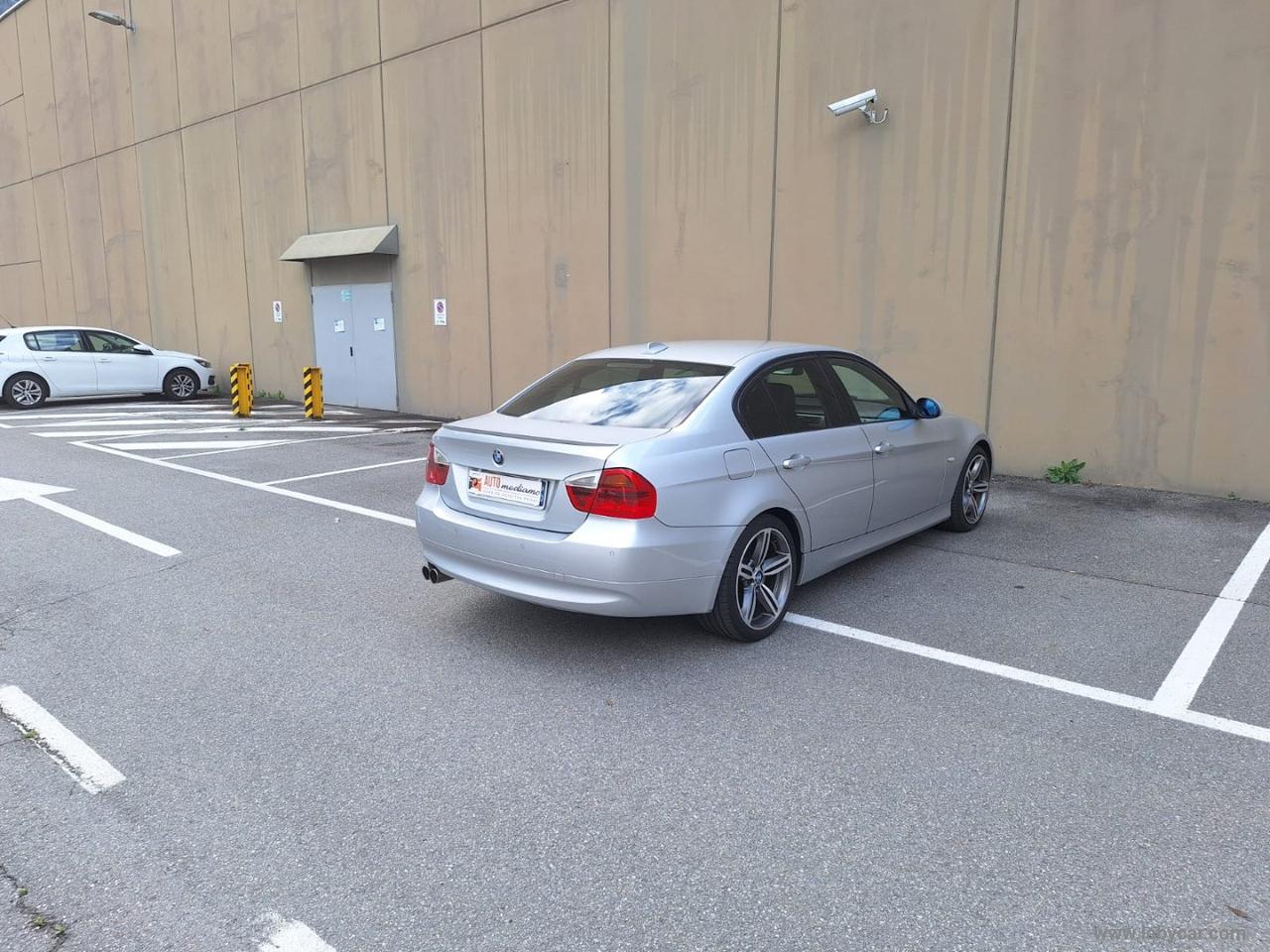 BMW 320d BERLINA CERCHI 18