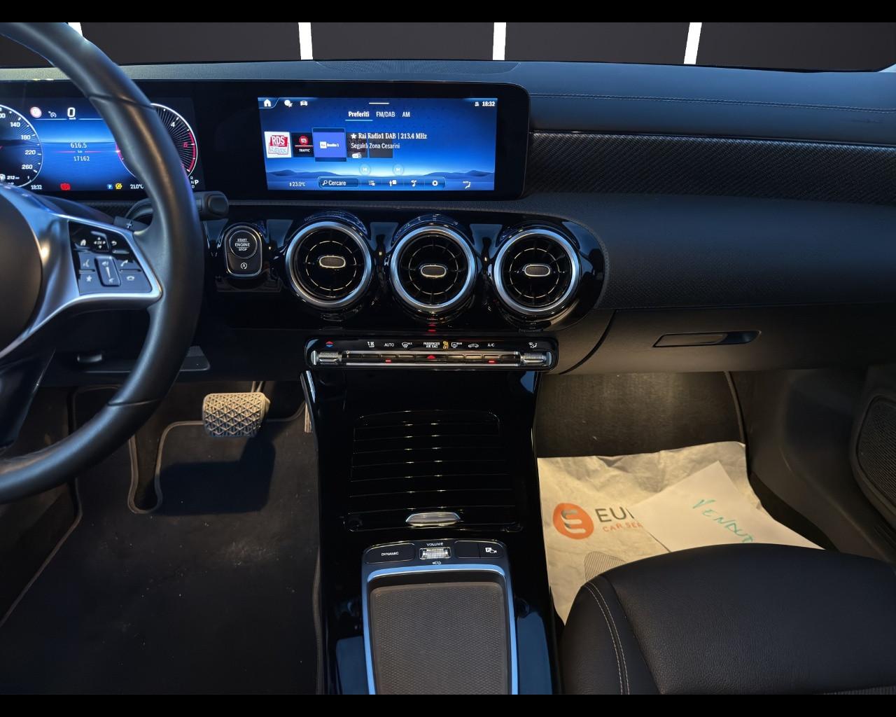 Mercedes-Benz CLA 180 d Automatic Shooting Brake Progressive Advanced Plus TETTO!