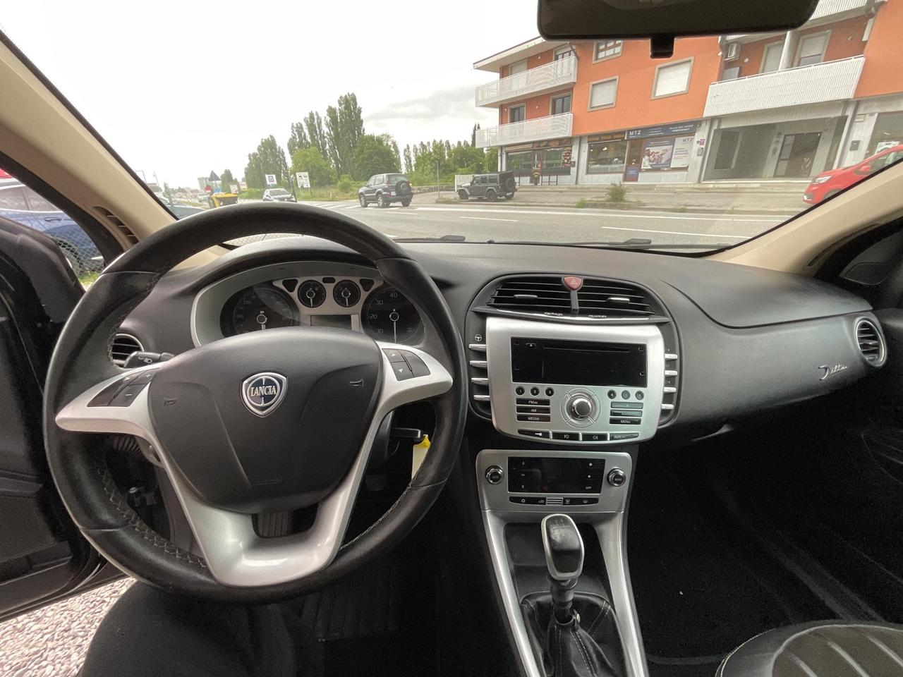 Lancia Delta 1.6 MJT DPF Platino