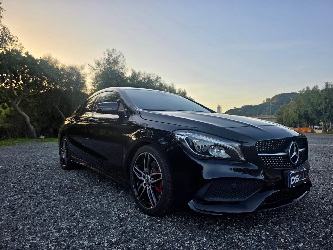 MERCEDES- BENZ CLA 200 D AMG PREMIUM