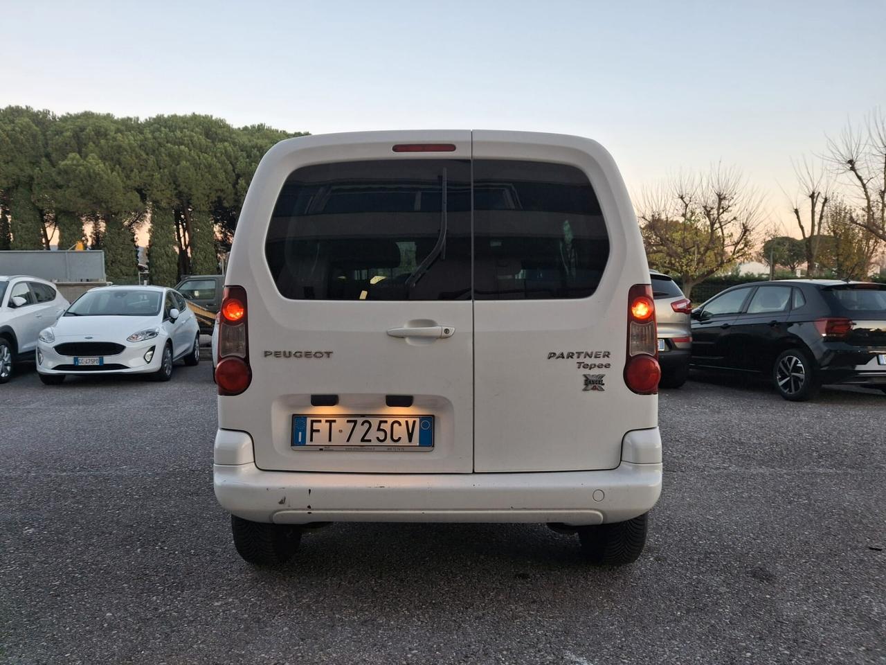 Peugeot Partner Tepee BlueHDi 100 4x4 Active Traction Control Plus