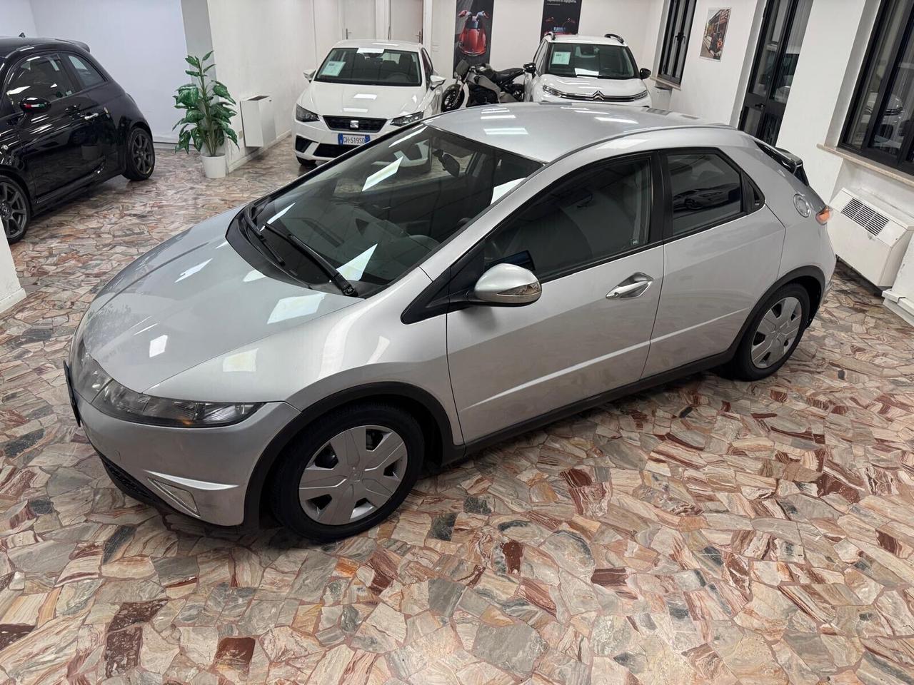 Honda Civic 1.8 i-VTEC 5p. Executive i-P