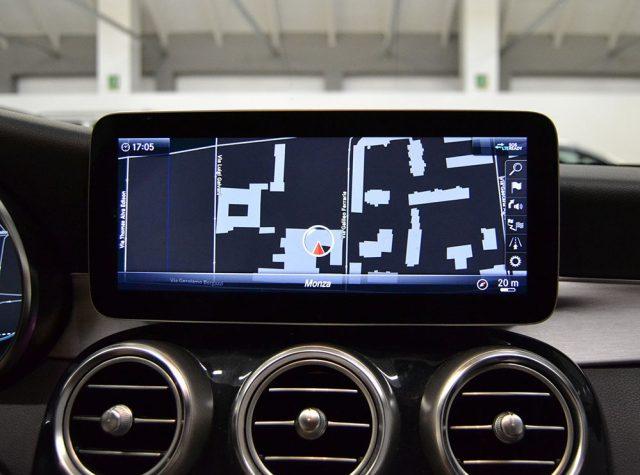 MERCEDES-BENZ C 200 Auto EQ-Boost Cabrio Premium Amg Uff.le Italia