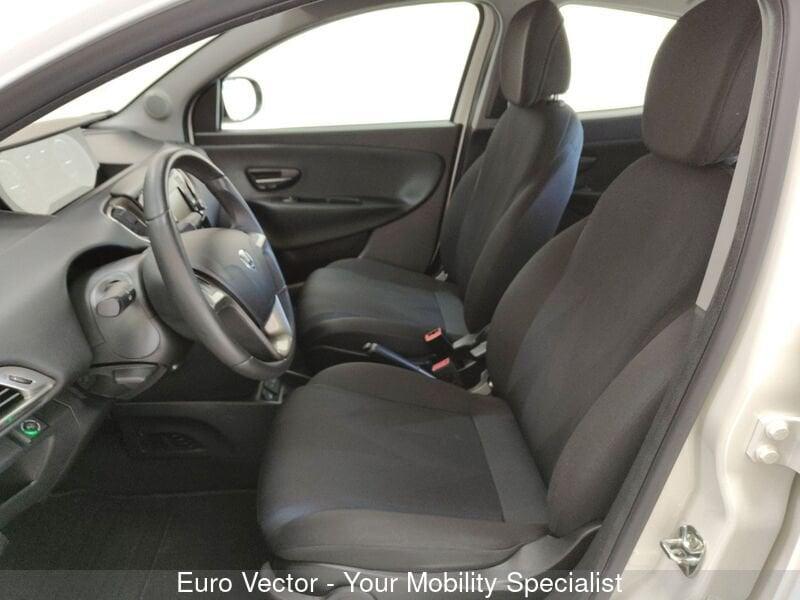 Lancia Ypsilon 1.2 69 CV 5 porte Gold