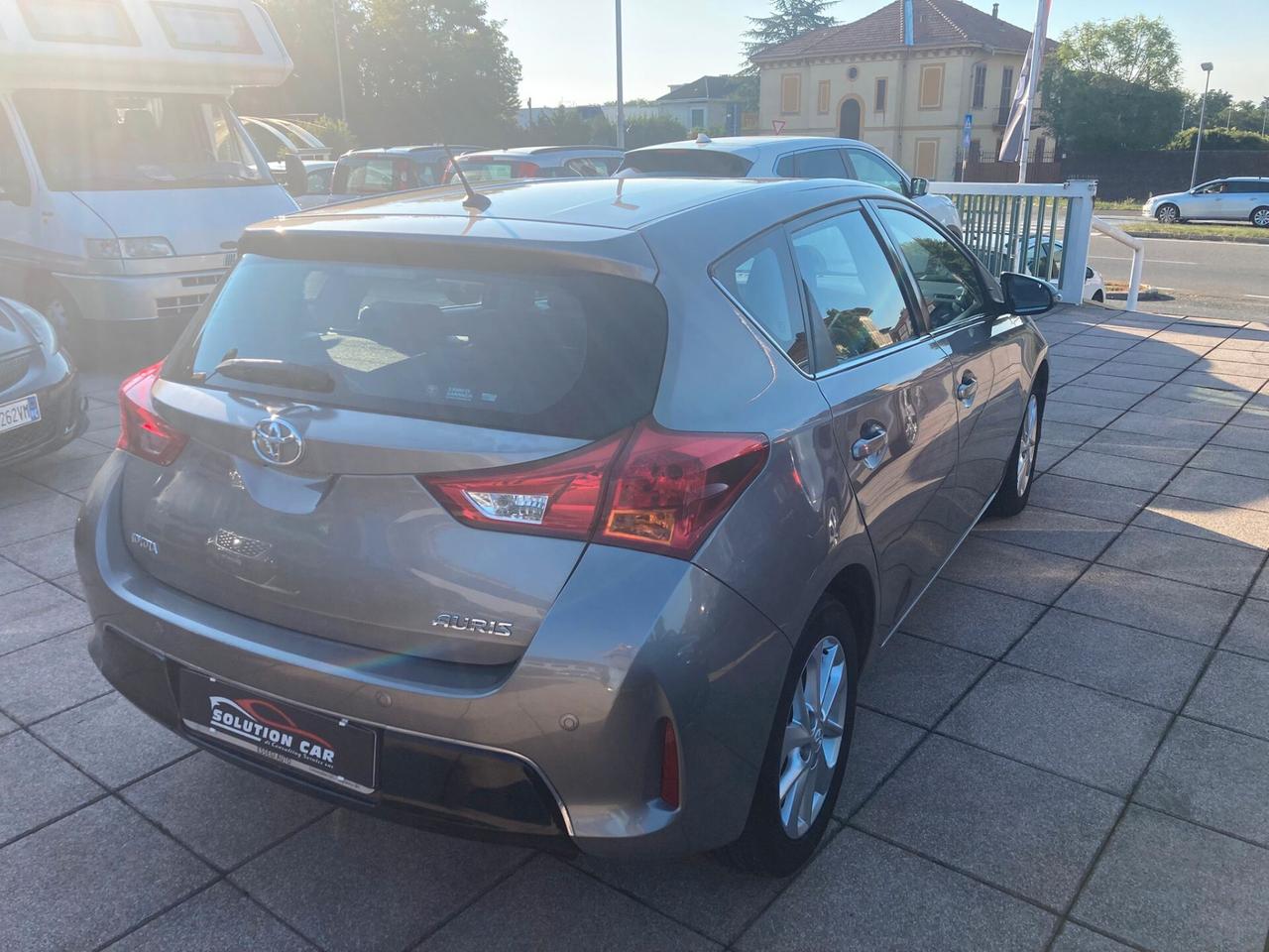 Toyota Auris 1.4 D-4D Lounge