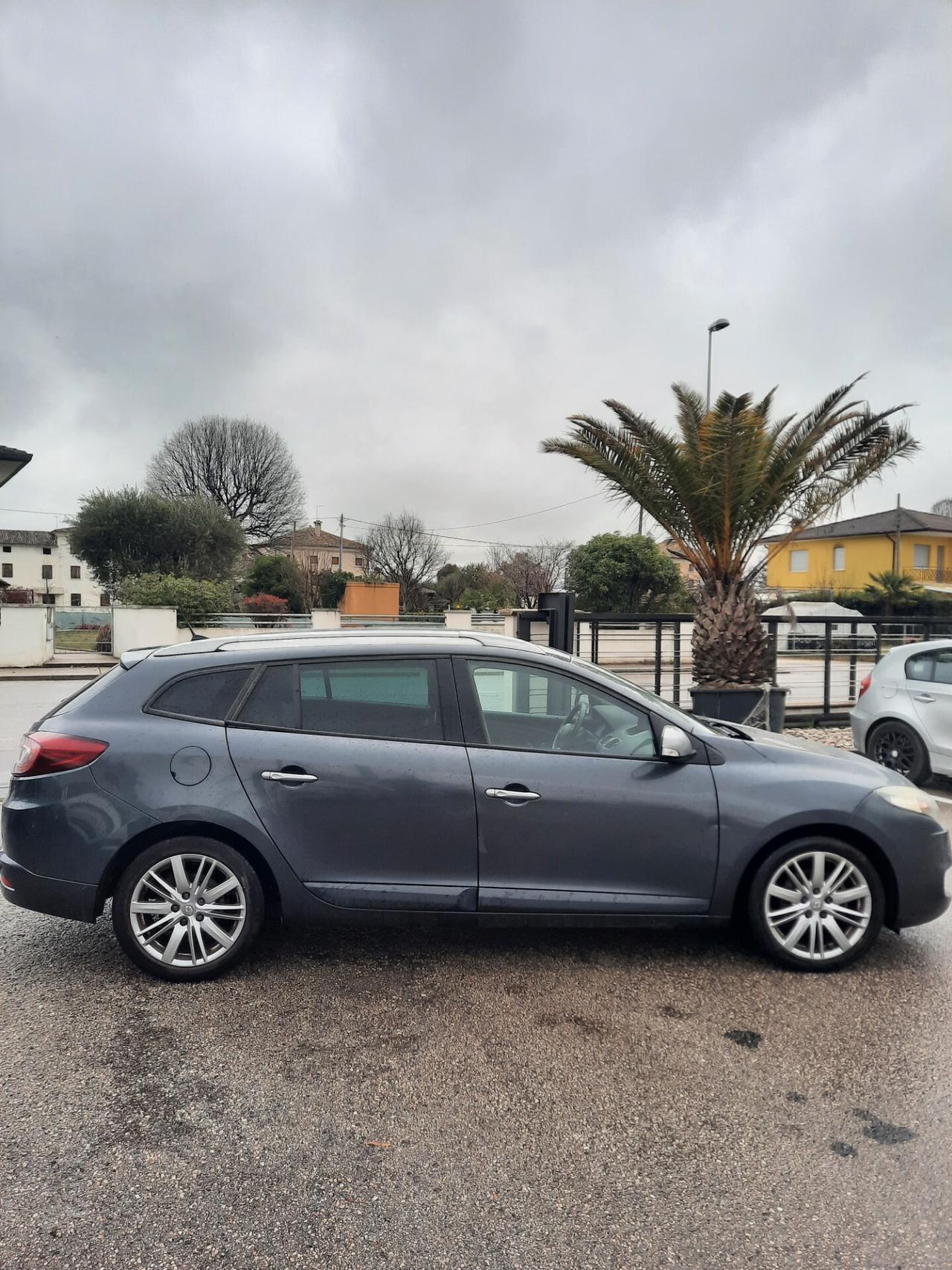 Renault Megane Mégane 1.5 dCi 110CV EDC SporTour Attractive