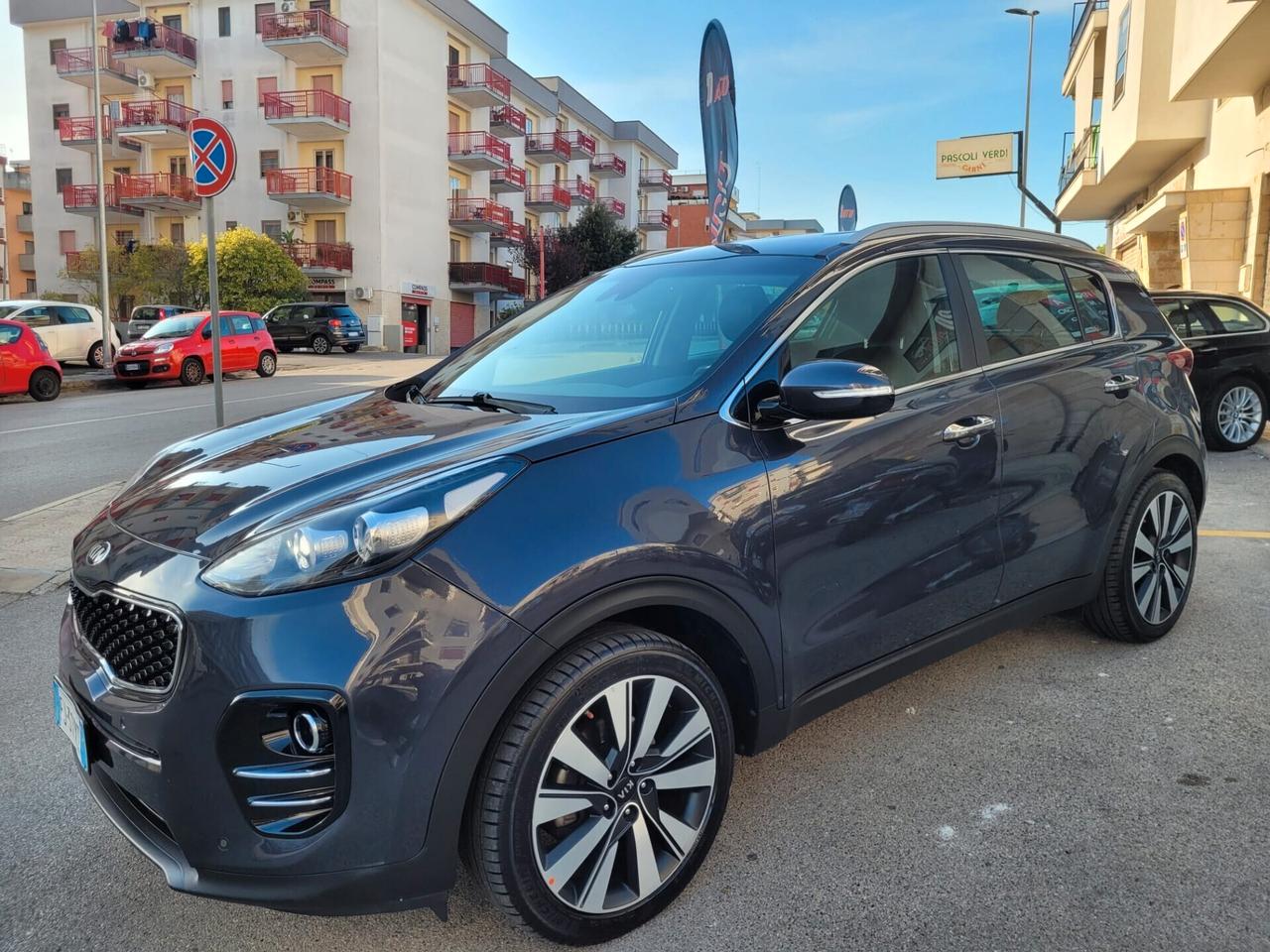 Kia Sportage 1.7 CRDI 2WD Cool * Pelle * Navi * Garantita 12 Mesi