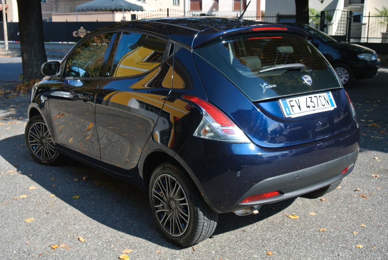 Lancia Ypsilon 1.2 69 CV 5 porte GPL Ecochic Elefantino Blu