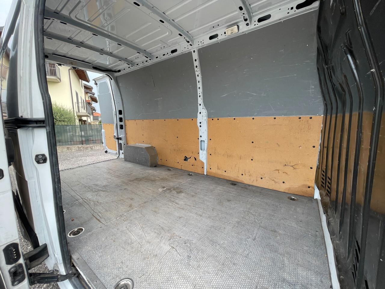 Renault Master T35 2.3 Energy dci 136 cv L3H2