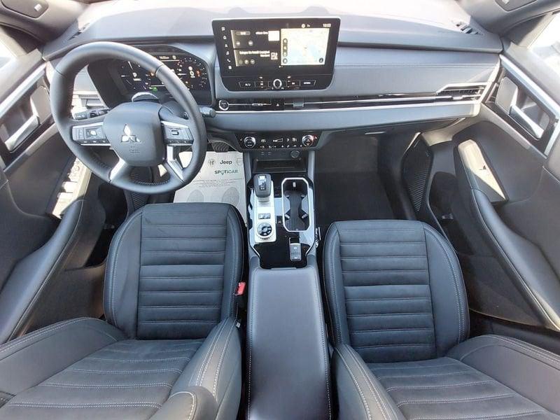 Mitsubishi Outlander PHEV 2.4L PHEV INTENSE