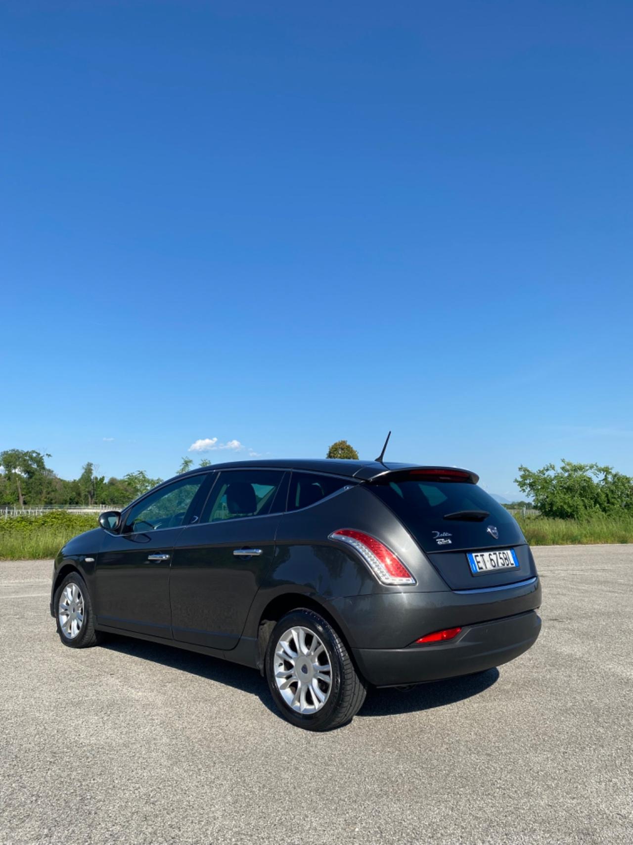 Lancia Delta 1.6 MJT DPF 105 CV Gold