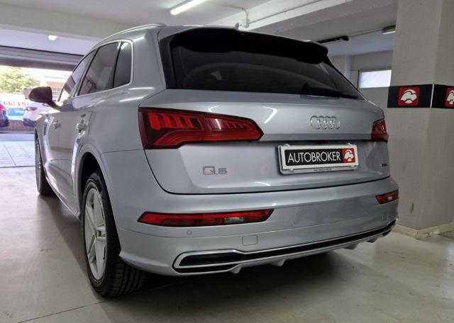 AUDI Q5 40 TDI quattro S line plus