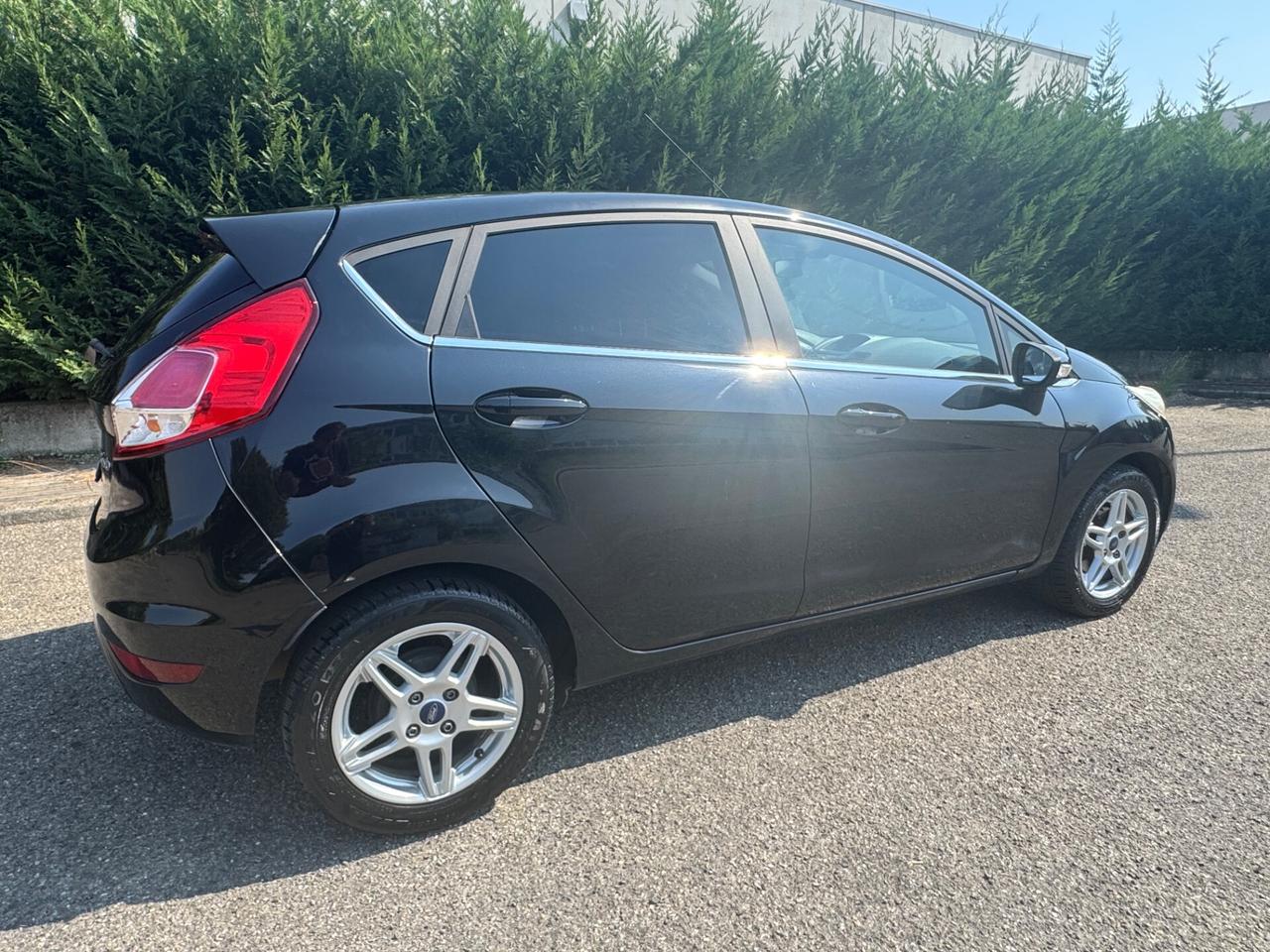 Ford Fiesta 1.5 TDCi 75CV 5 porte Titanium