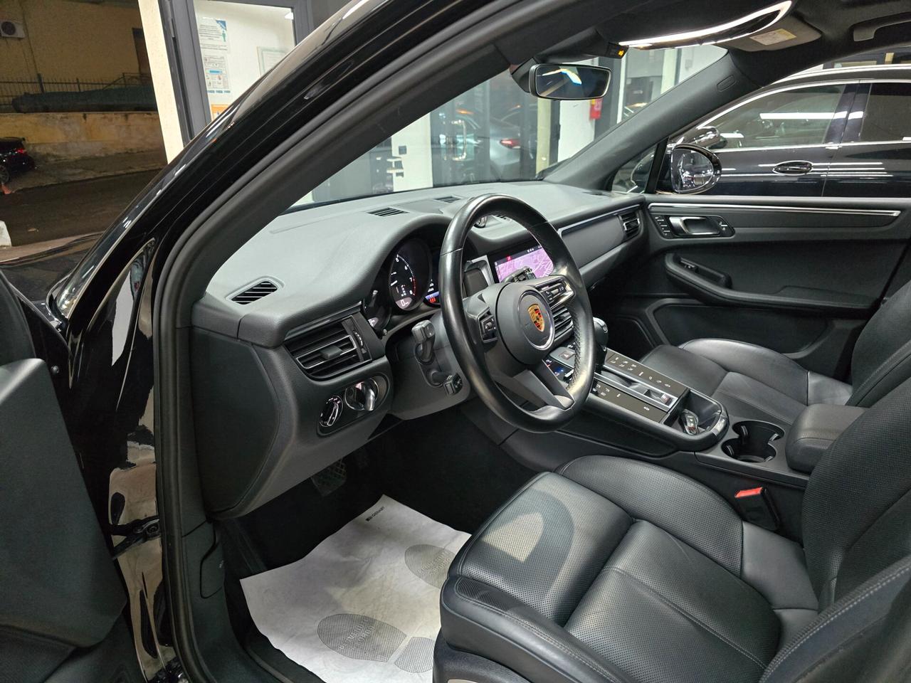 Porsche Macan 2.0 (Tetto Panorama)