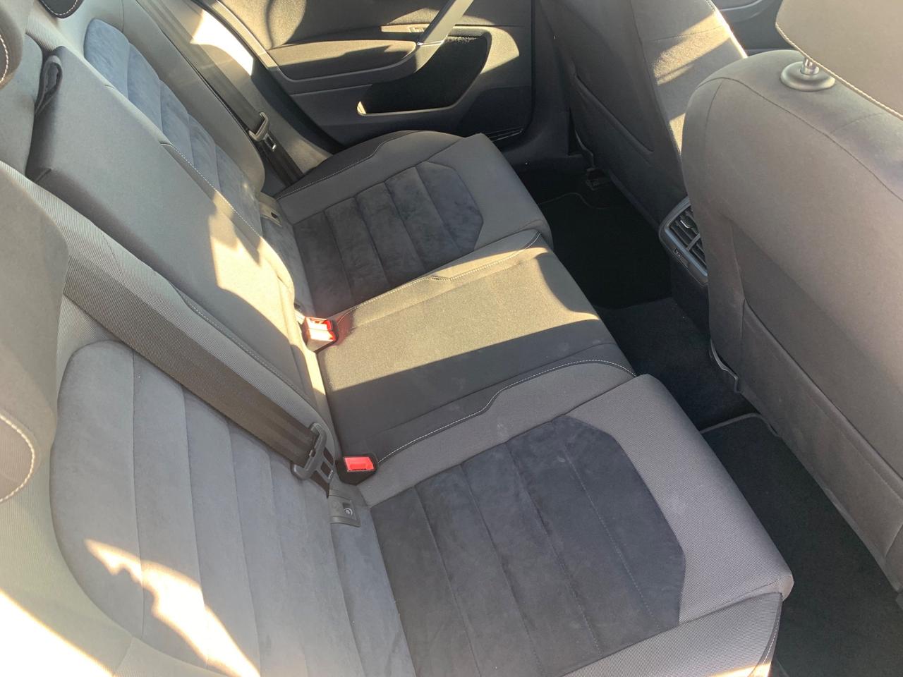 Volkswagen Golf 1.6 TDI 110cv 5p Highline - 2017