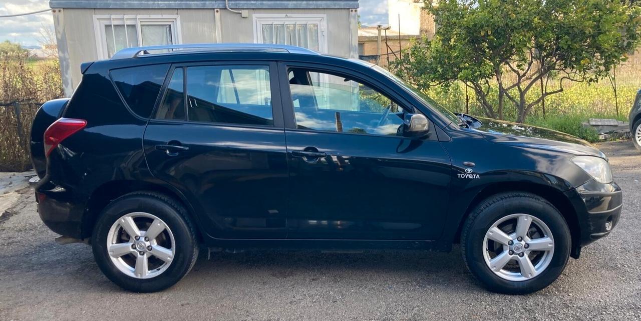 Toyota RAV4 2.2 D-4D 136 CV