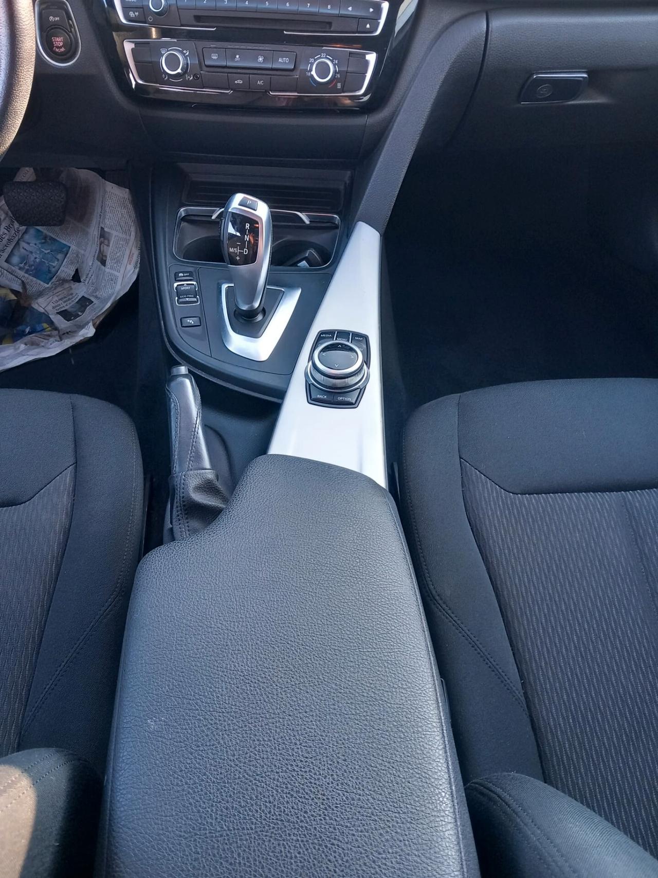 Bmw SERIE 3 320d Touring Business Advantage aut.