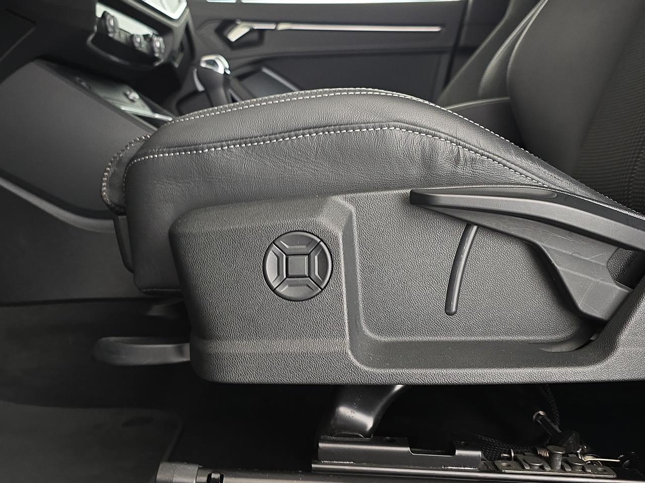 Audi Q3 sportback 35 2.0 tdi s line edition s-tronic