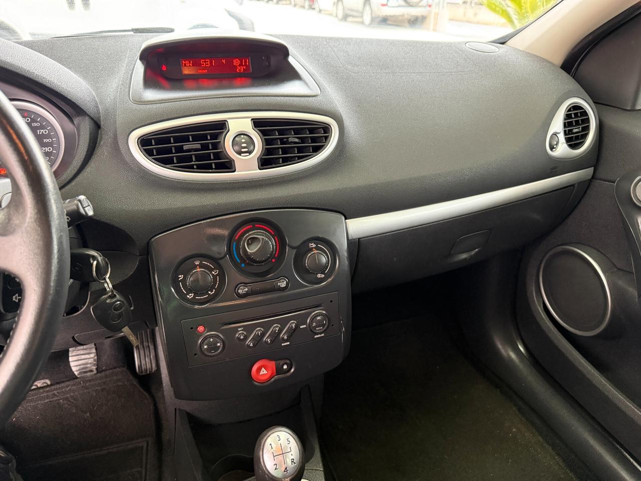 RENAULT CLIO 2007 1.2 BENZINA 75CV 80.000 KM