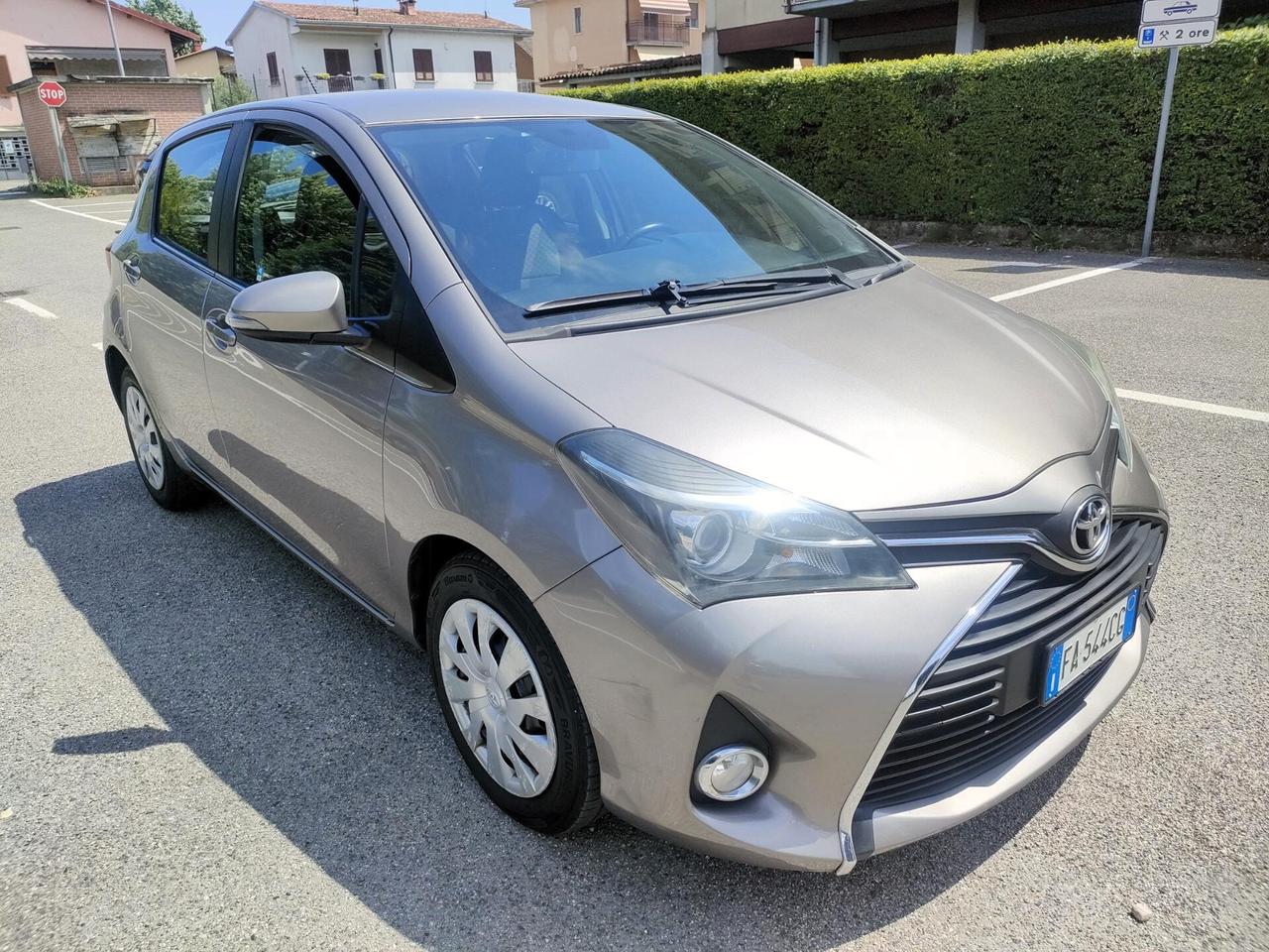 Toyota Yaris 1.4 D-4D 5p Lounge E6
