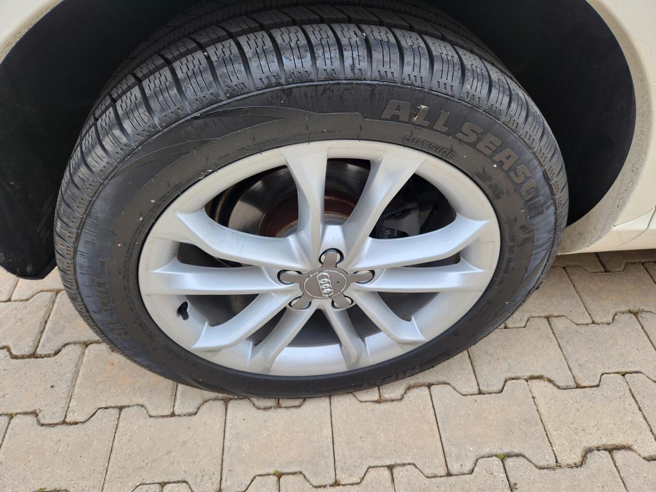 Audi Q3 AUDI Q3 2.0 DIESEL SLINE