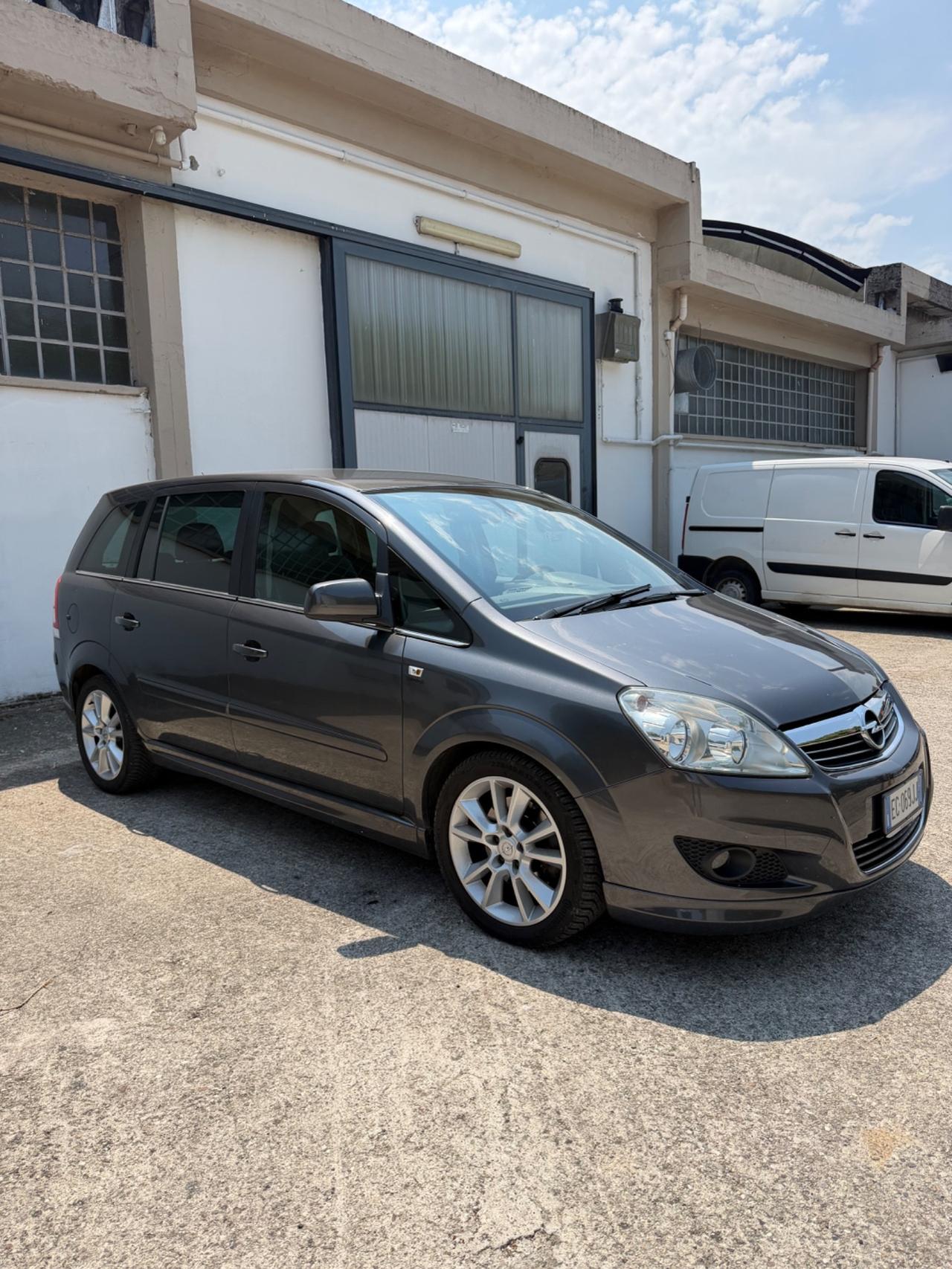 Opel Zafira 1.9 16V CDTI 150CV aut. Cosmo