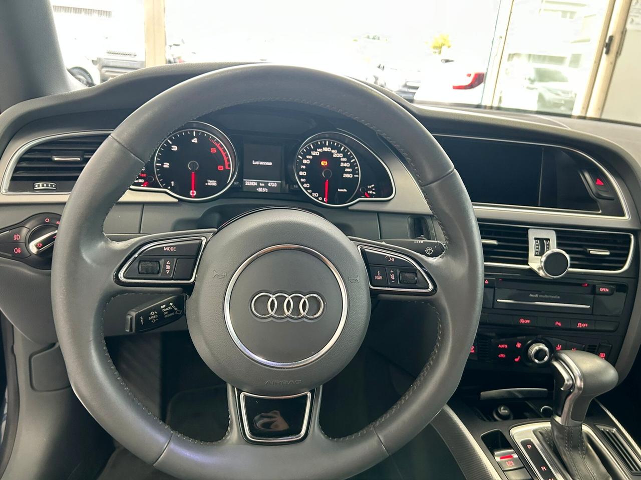 Audi A5 2.0D CABRIO 2012