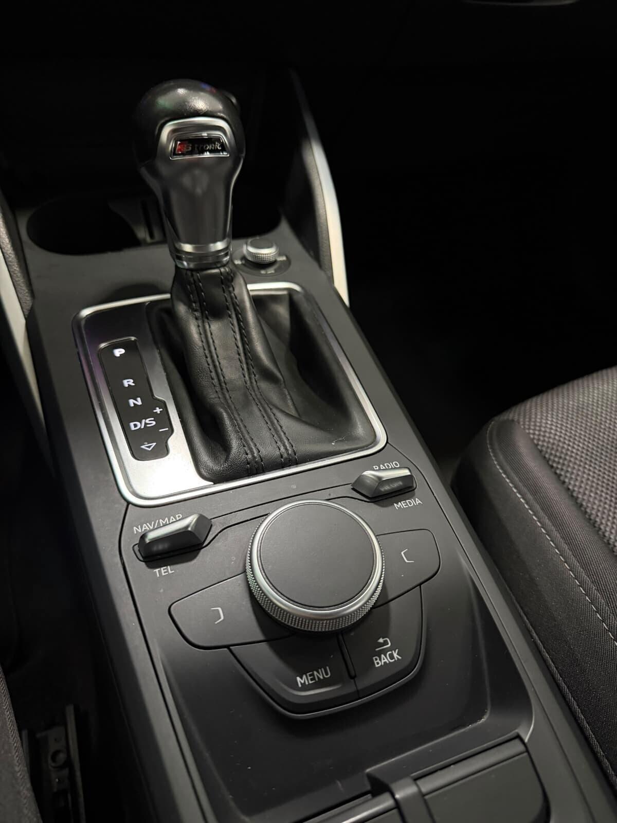 Audi Q2 30 TDI S tronic line Edition