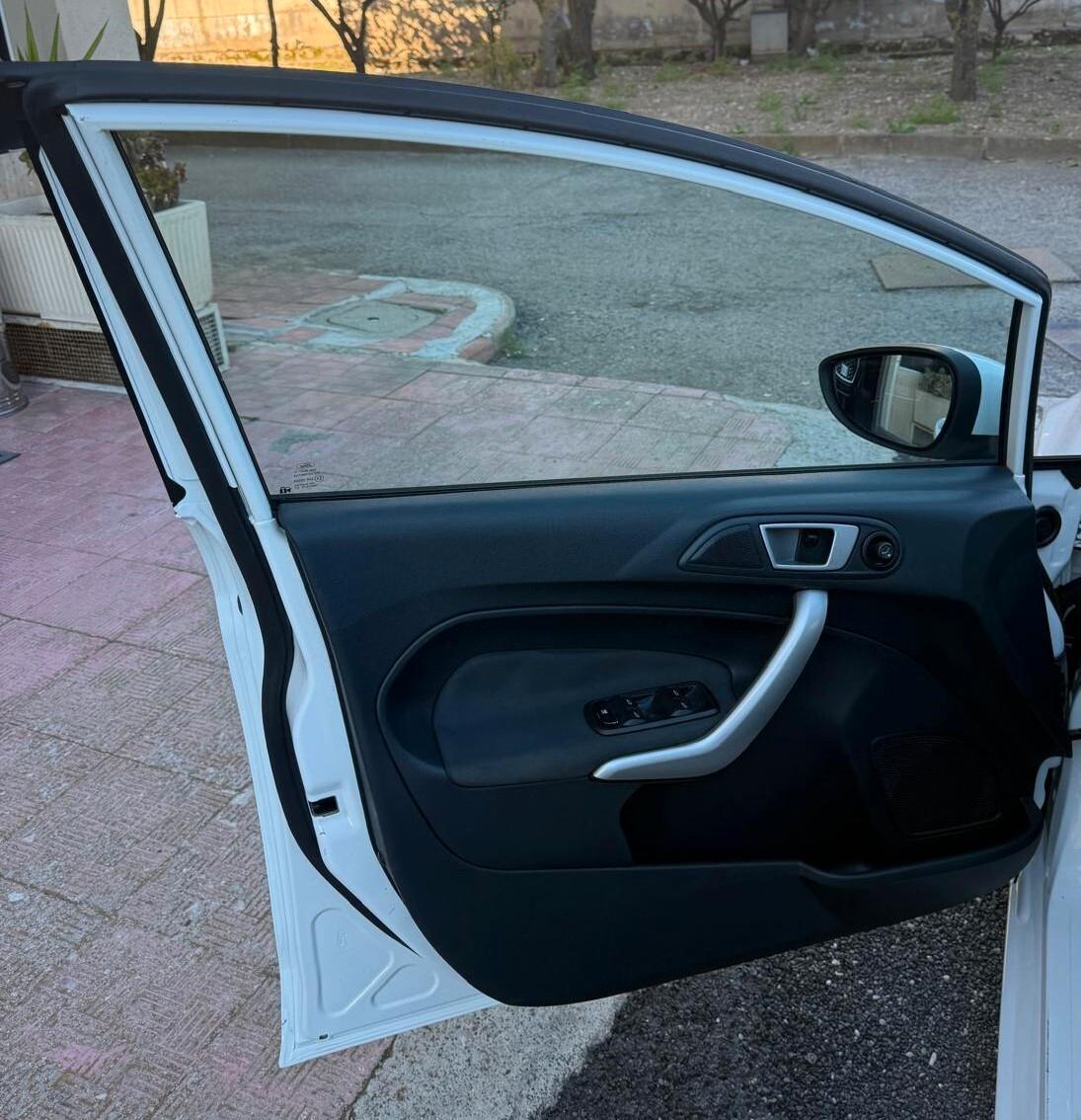 Ford Fiesta 1.2 82CV Titanium 2012