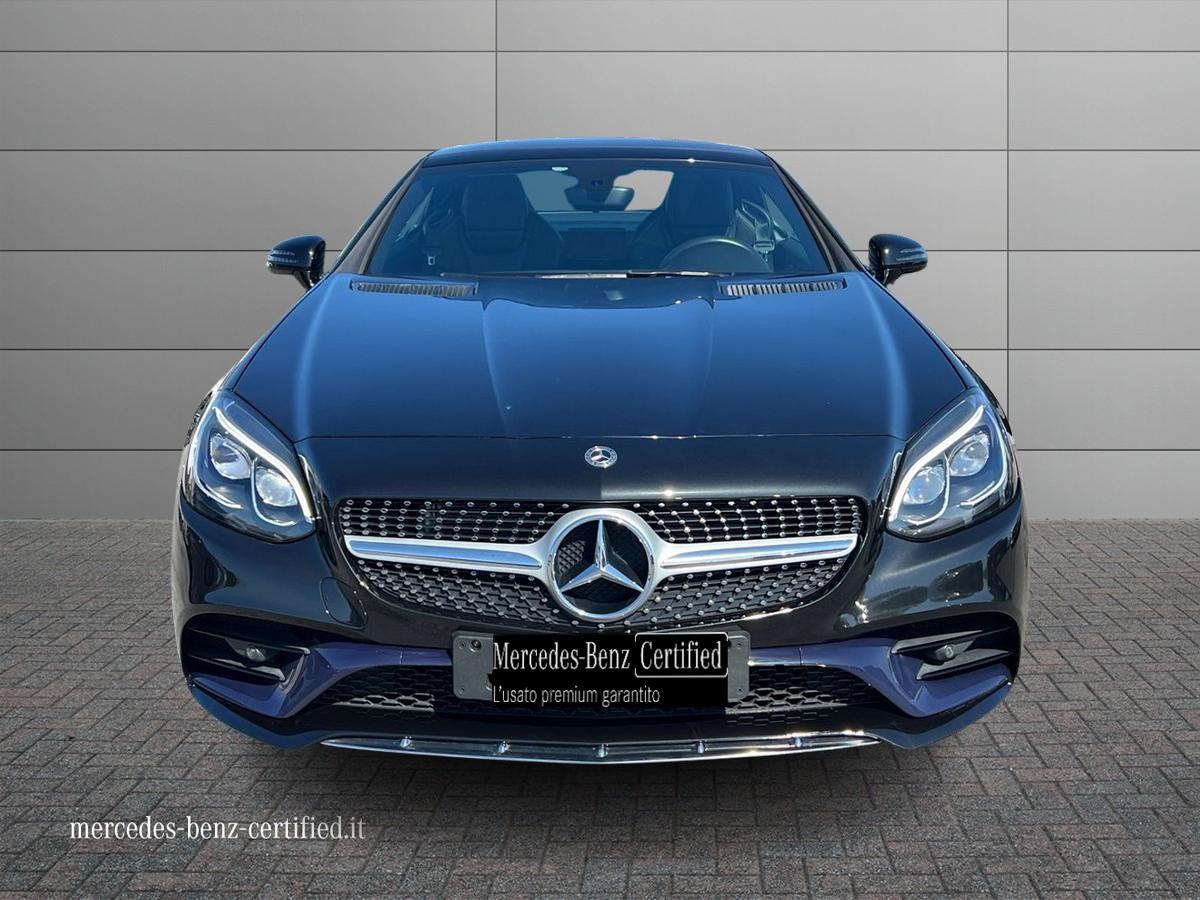Mercedes-Benz SLC 180 AMG Line