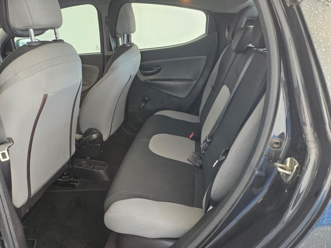 Lancia Ypsilon 1.2 69 CV 5 porte GPL Ecochic Silver