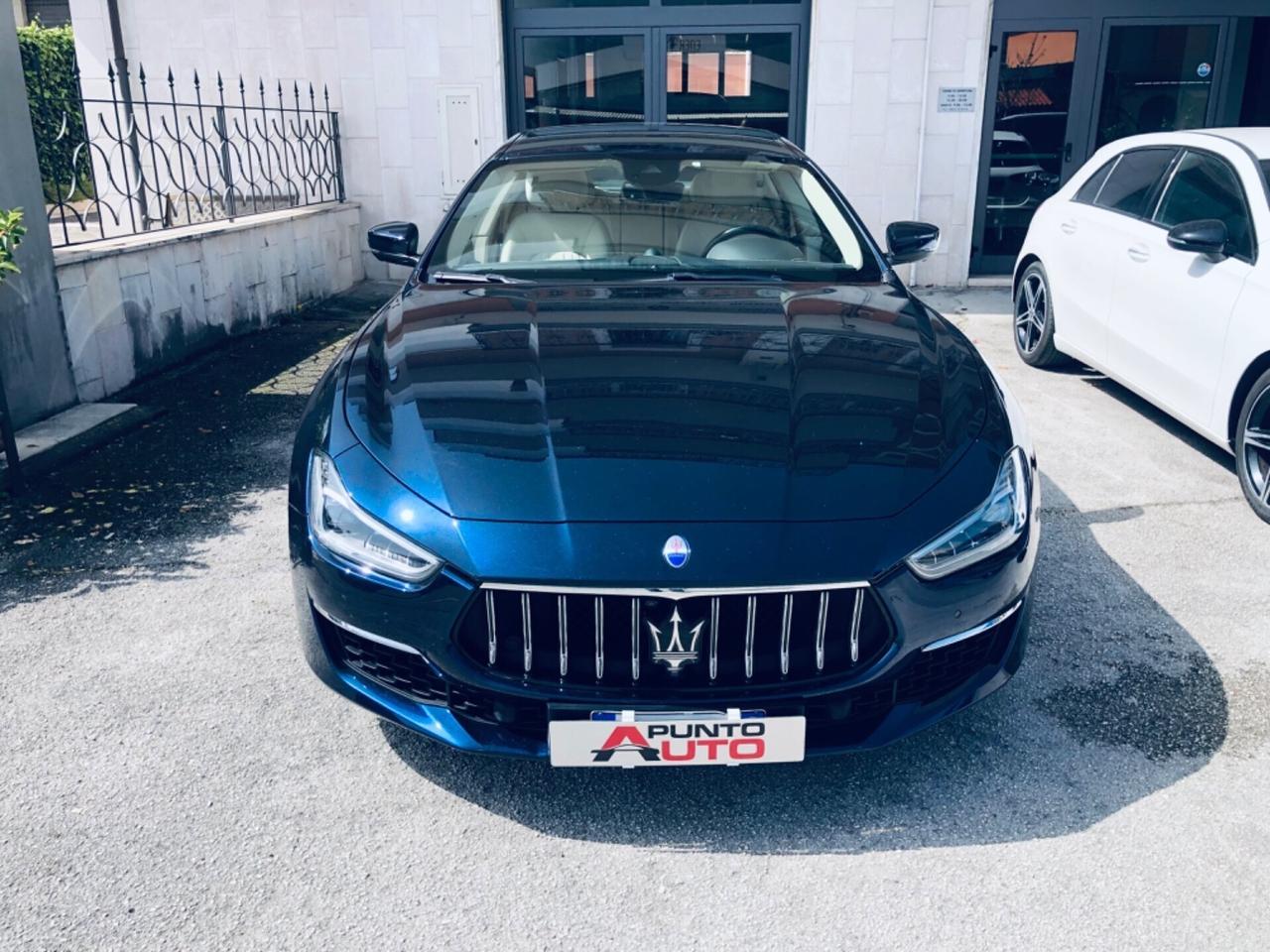 Maserati Ghibli L4 330 CV MHEV Granlusso