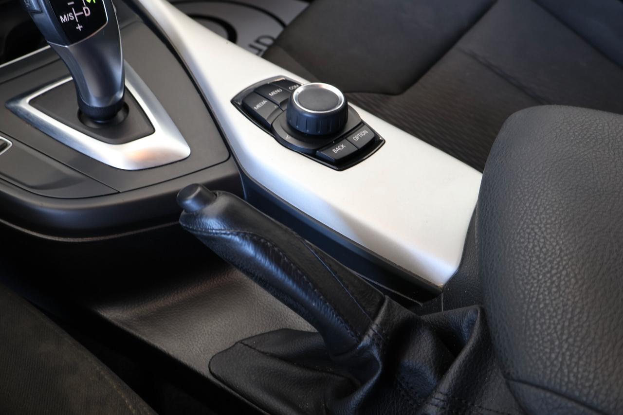 Bmw 118i 5p. Advantage automatica