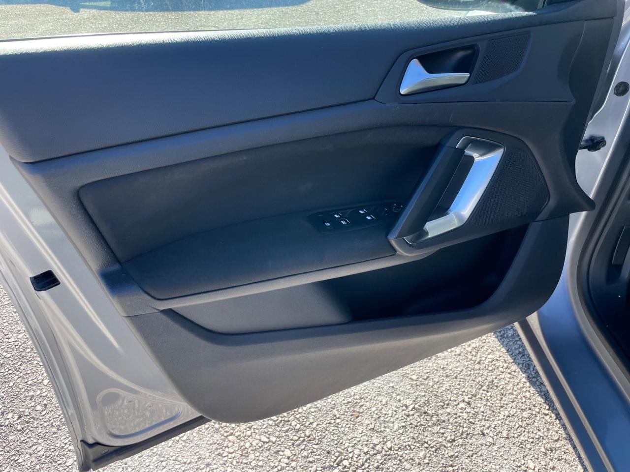Peugeot 308 1.6 e-HDi 115 CV Stop&Start Business