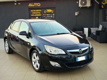 Opel Astra 1.7 CDTI 110CV 5 porte Cosmo Garanzia 12 Mesi