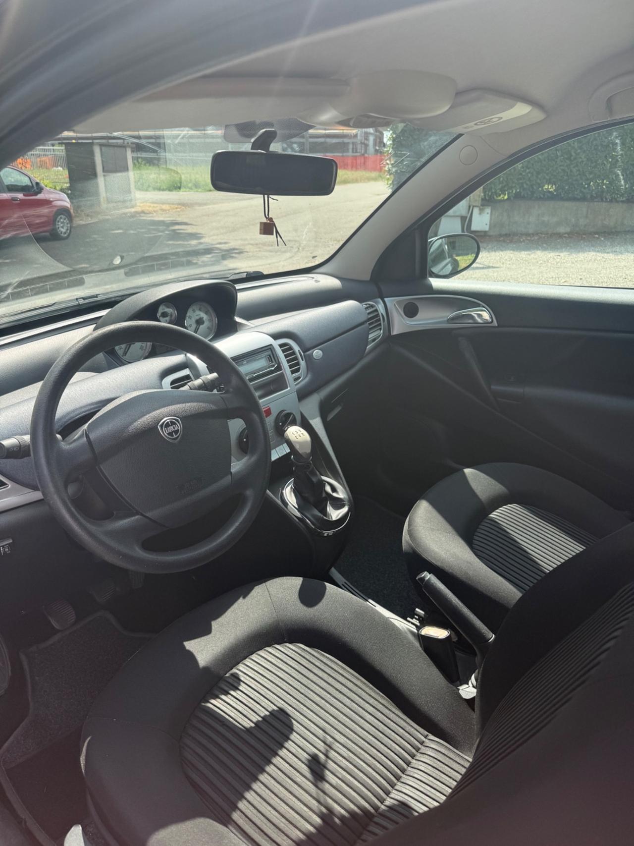 Lancia Ypsilon 1.4 Argento Ecochic GPL