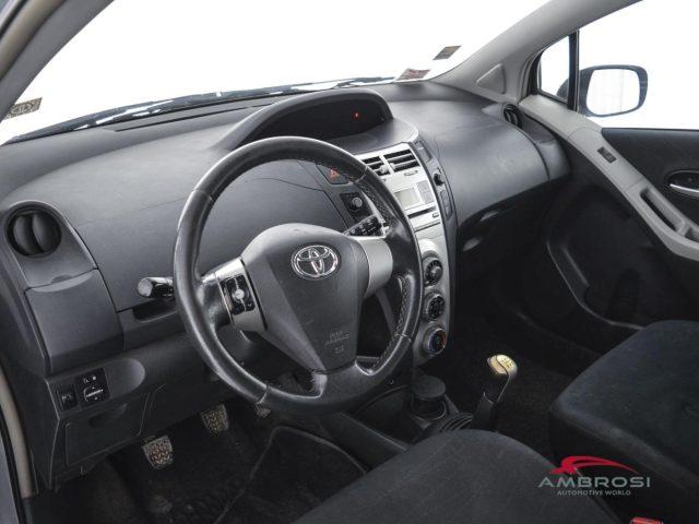 TOYOTA Yaris 1.3 5 porte Sol - PER OPERATORI DEL SETTORE