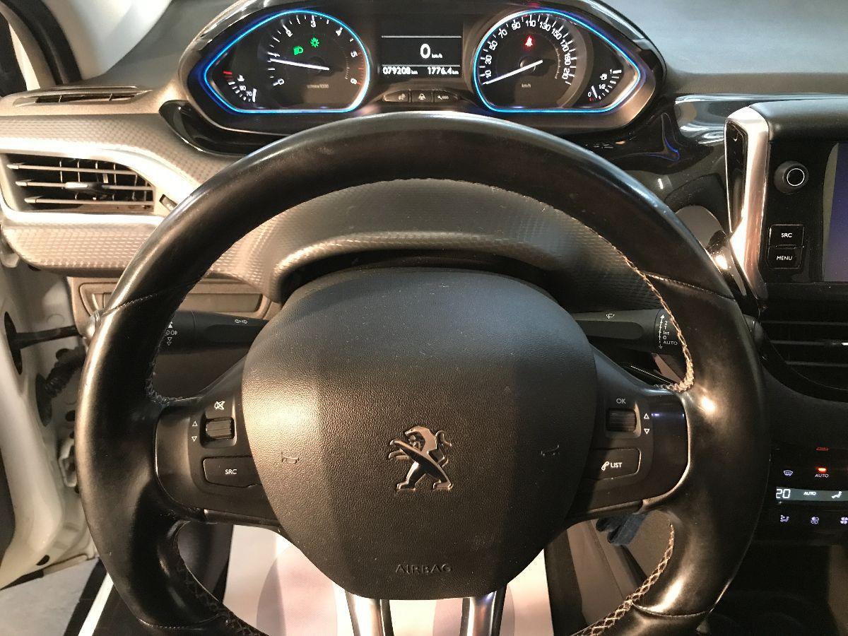 PEUGEOT 2008 1.6 BlueHDi 100 CV Allure