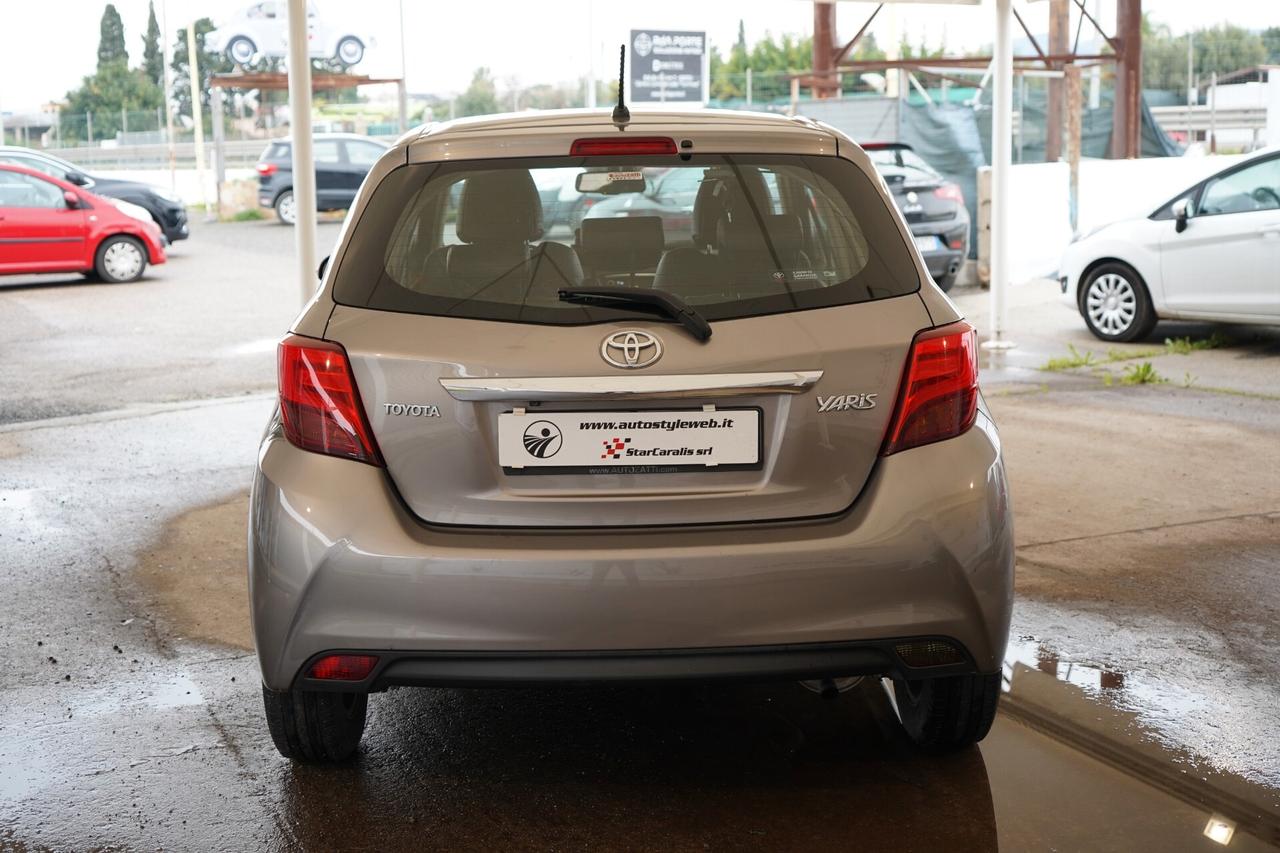 Toyota Yaris 1.0 5 porte Lounge 70 CV