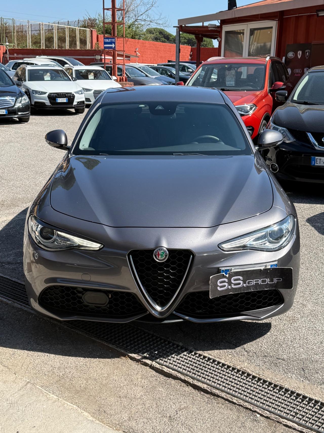 Giulia 2.2 Turbodiesel 210 CV AT8 AWD Q4 Veloce-unipro
