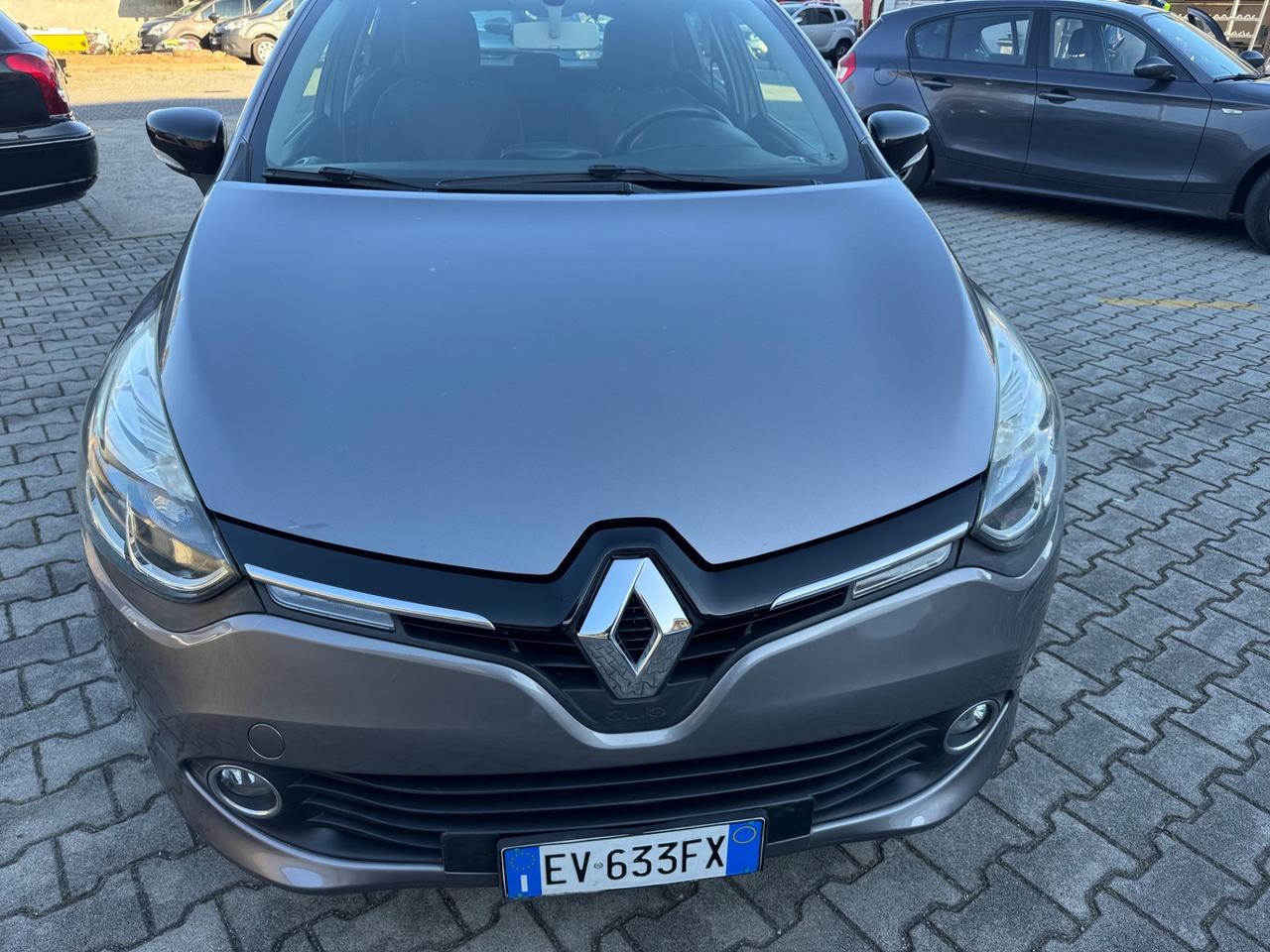 Renault Clio 1.2 75CV 5 porte neopatentati